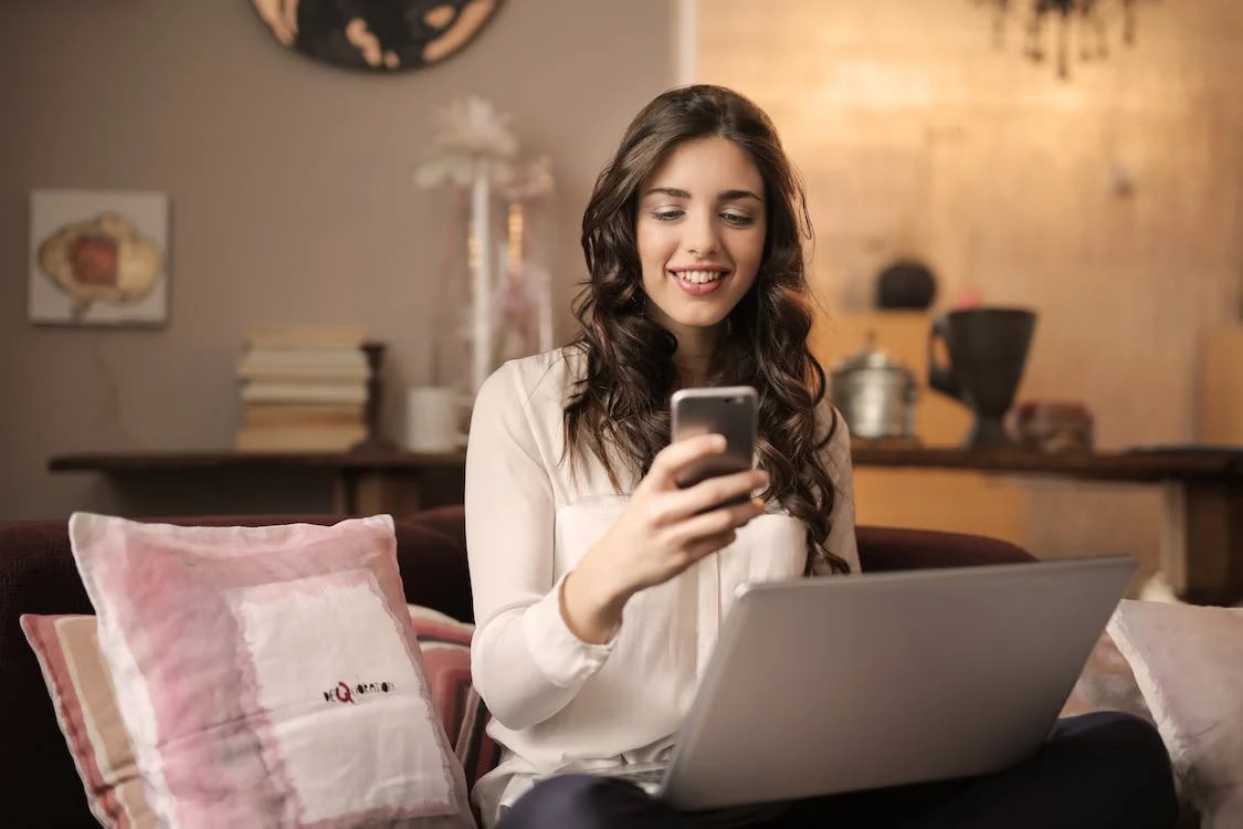 Internet di Dalam Rumah & Internet di Luar Rumah Untuk Seluruh Aktivitas