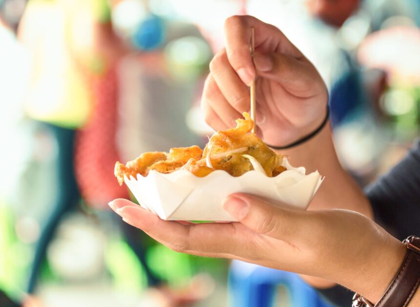 Menjelajahi Dunia Lewat Camilan: Snack Unik dari Luar Negeri yang Perlu Kamu Coba