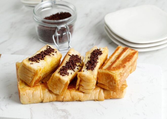 Roti Bakar Bandung: Lezatnya Cita Rasa Tradisional yang Tak Lekang oleh Waktu